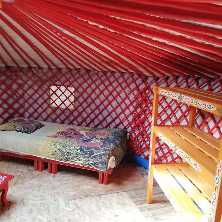 Yourte Mongole Veritable Montcaret Exteriér fotografie